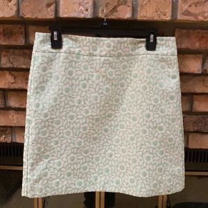 Ann Taylor Loft short floral skirt size 6